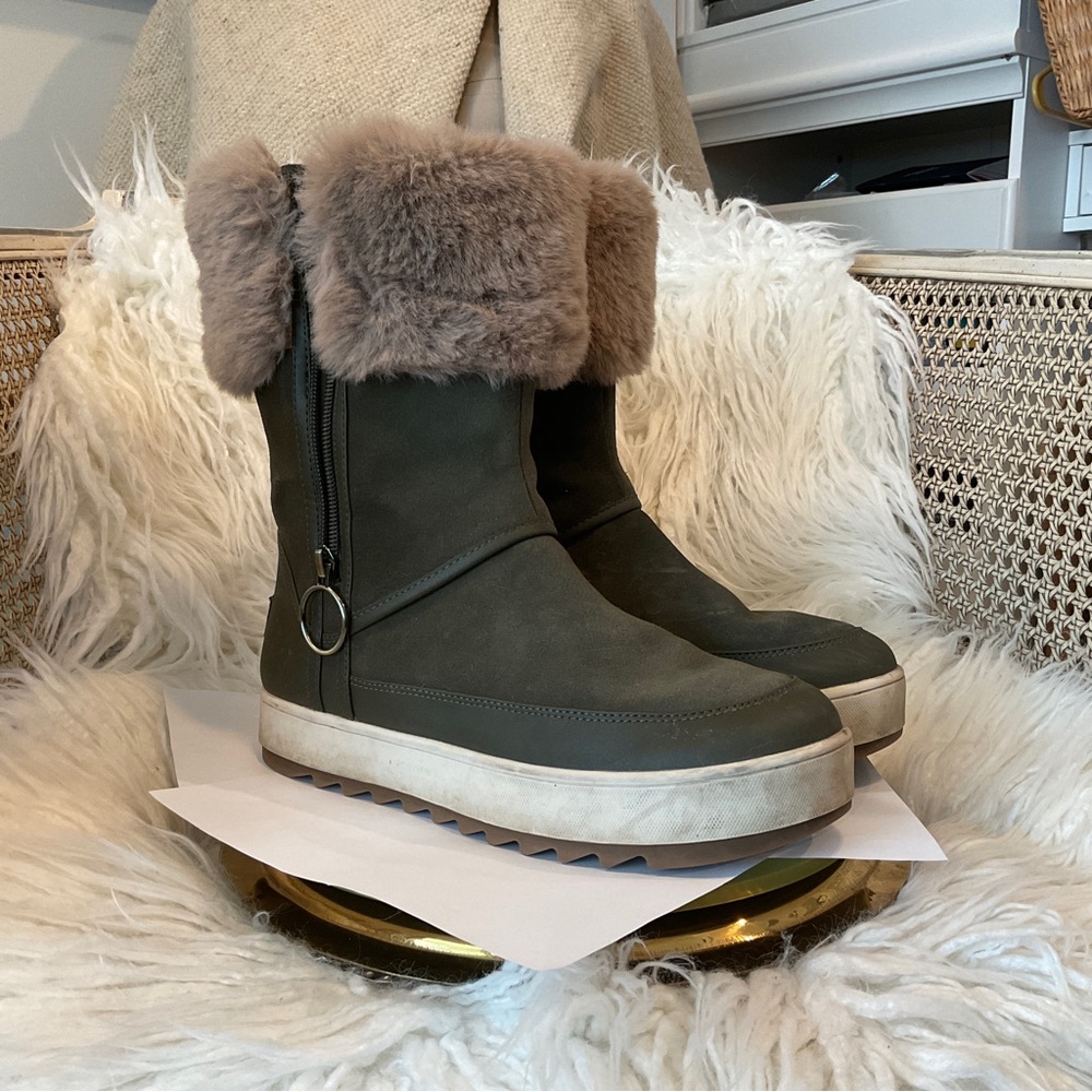Koolaburra by UGG Women's Tynlee Boot olive green- US-8